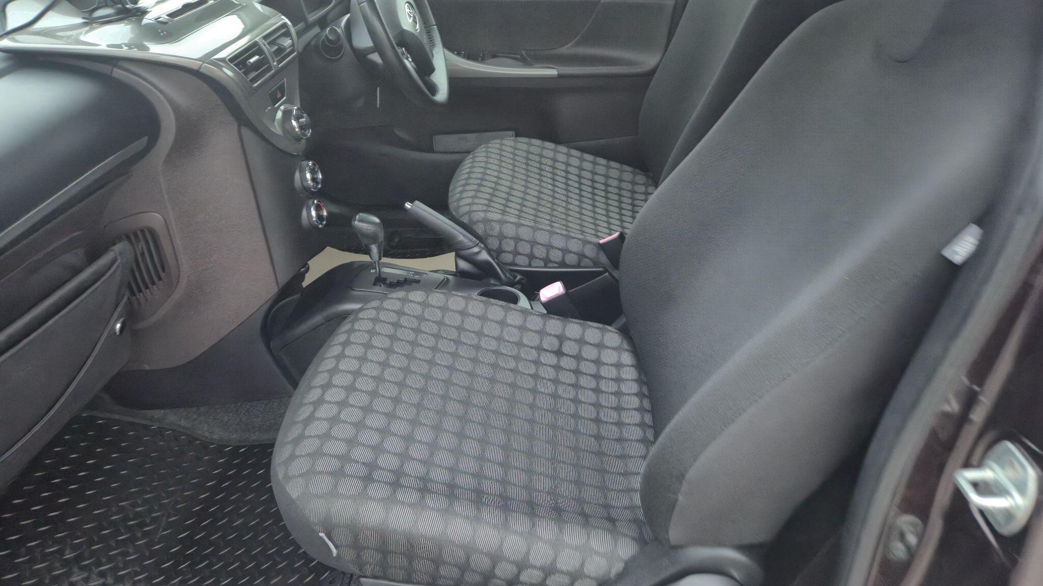 Toyota Iq view 12