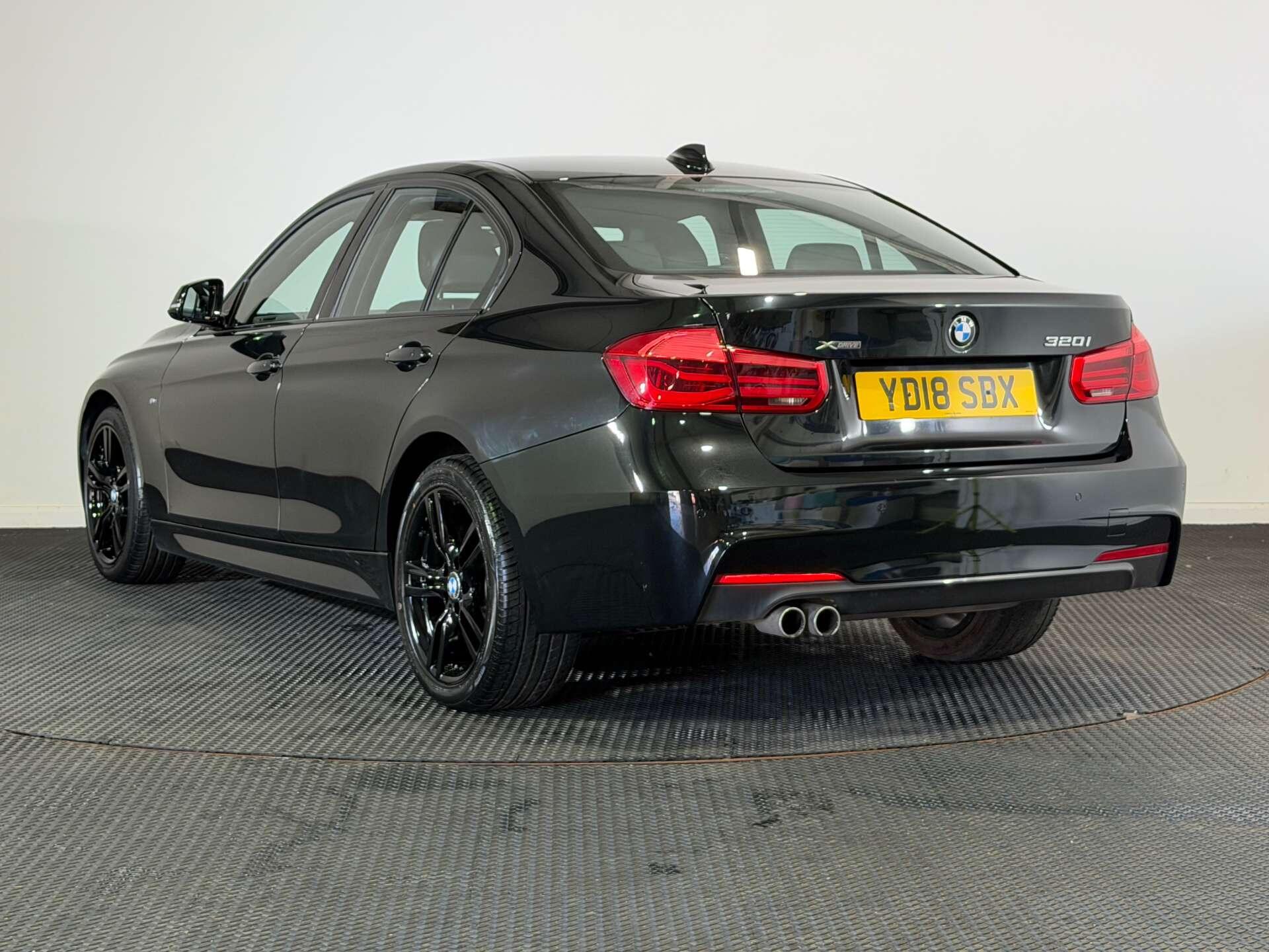BMW 3 Series view 5