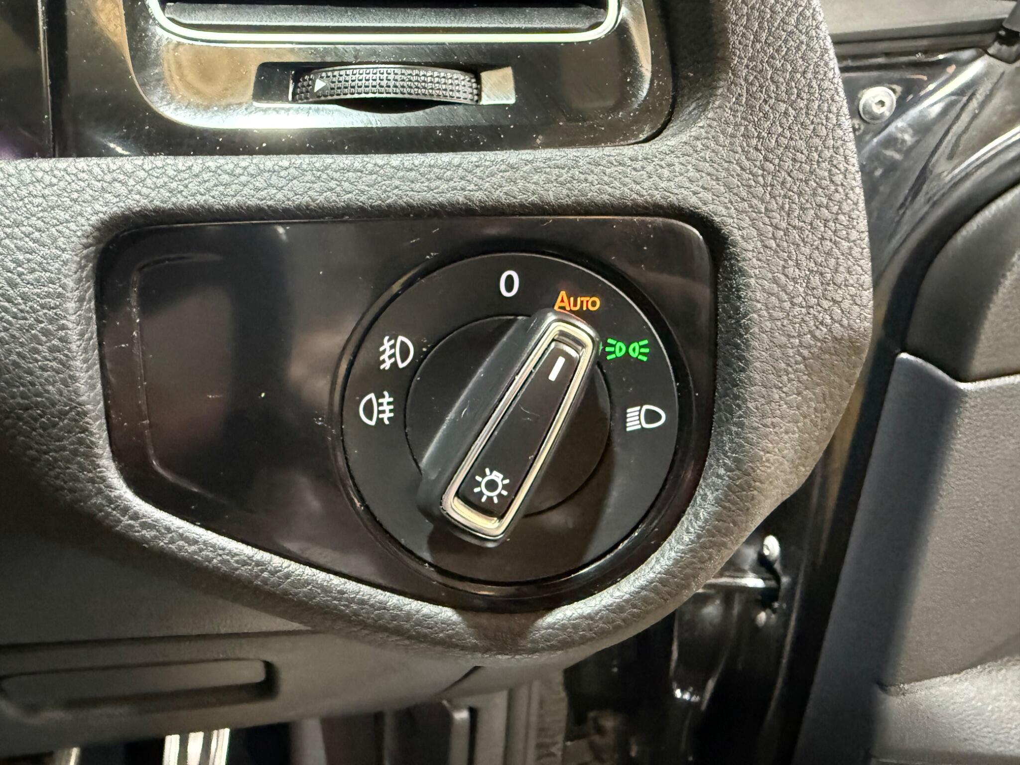 Volkswagen Golf view 36