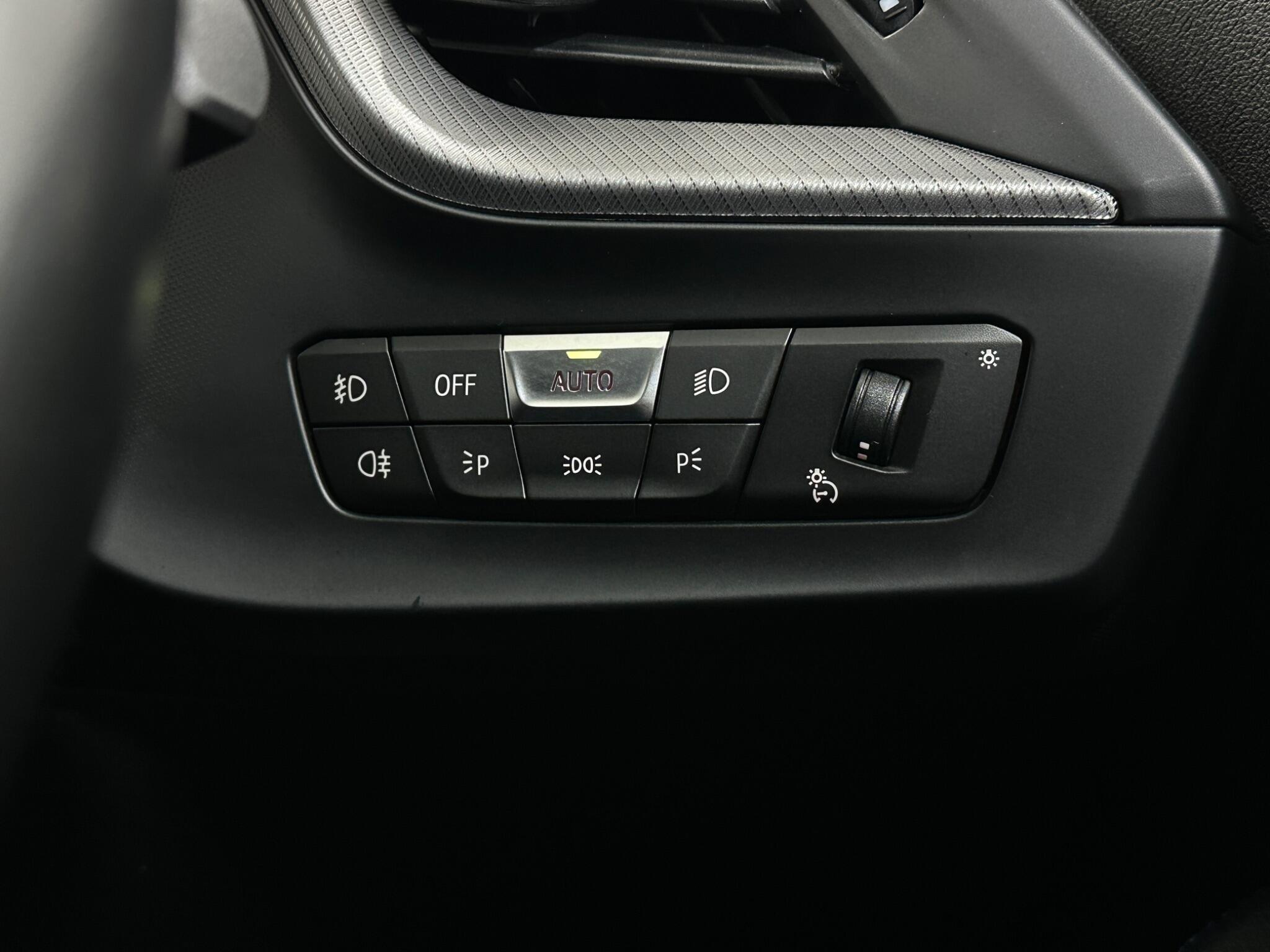 BMW 1 Series view 17
