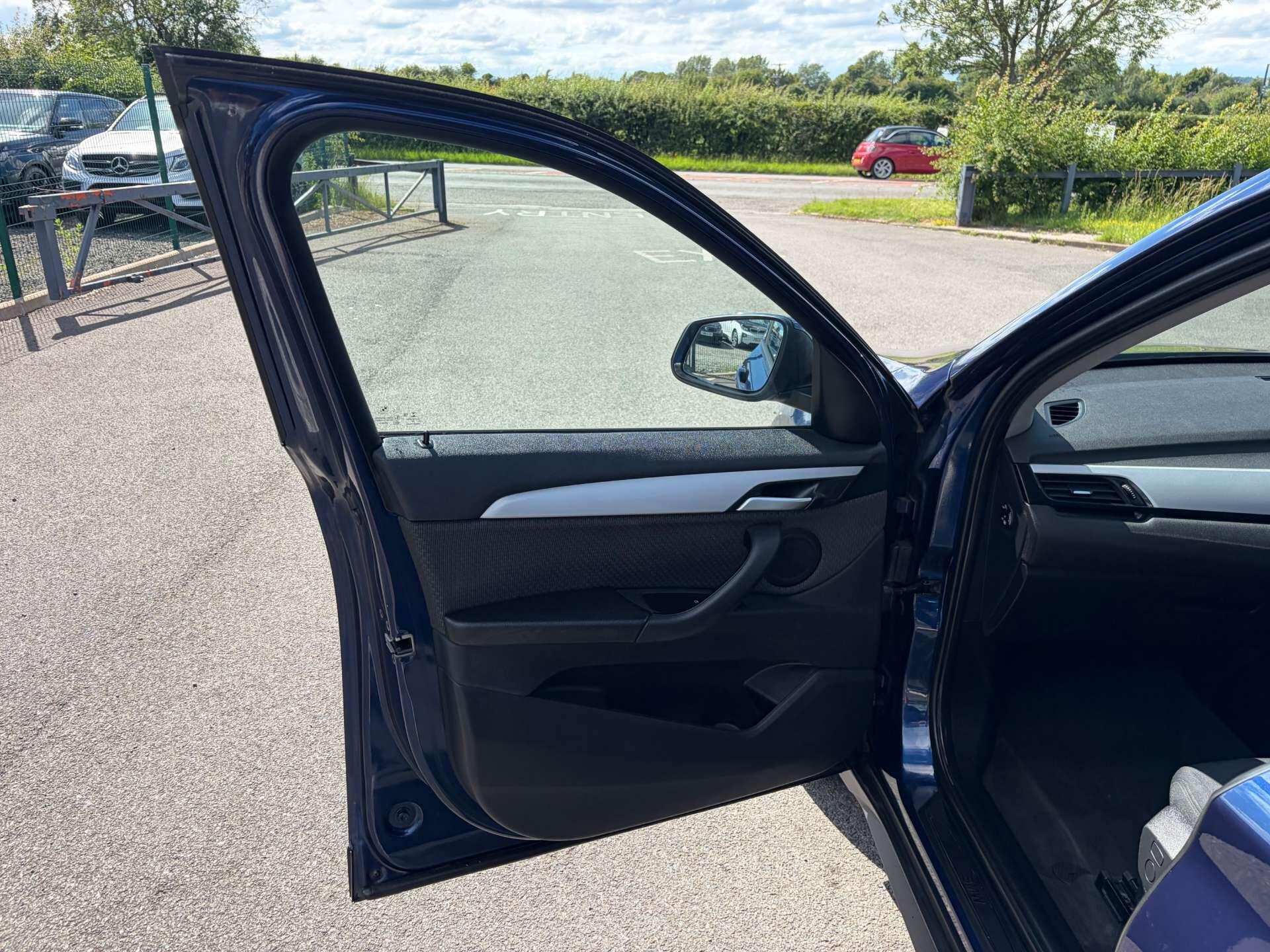 BMW X1 view 14