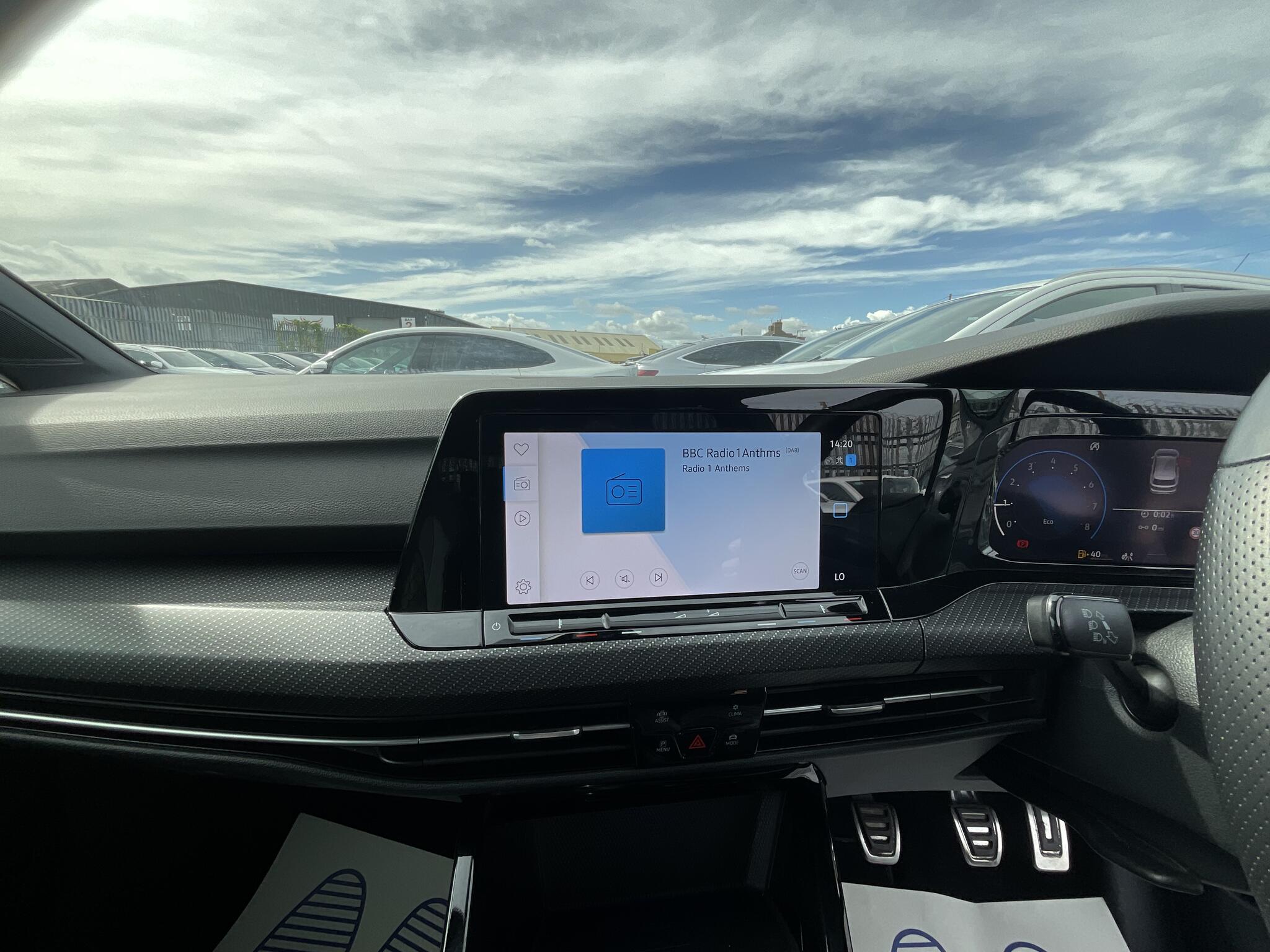 Volkswagen Golf view 23