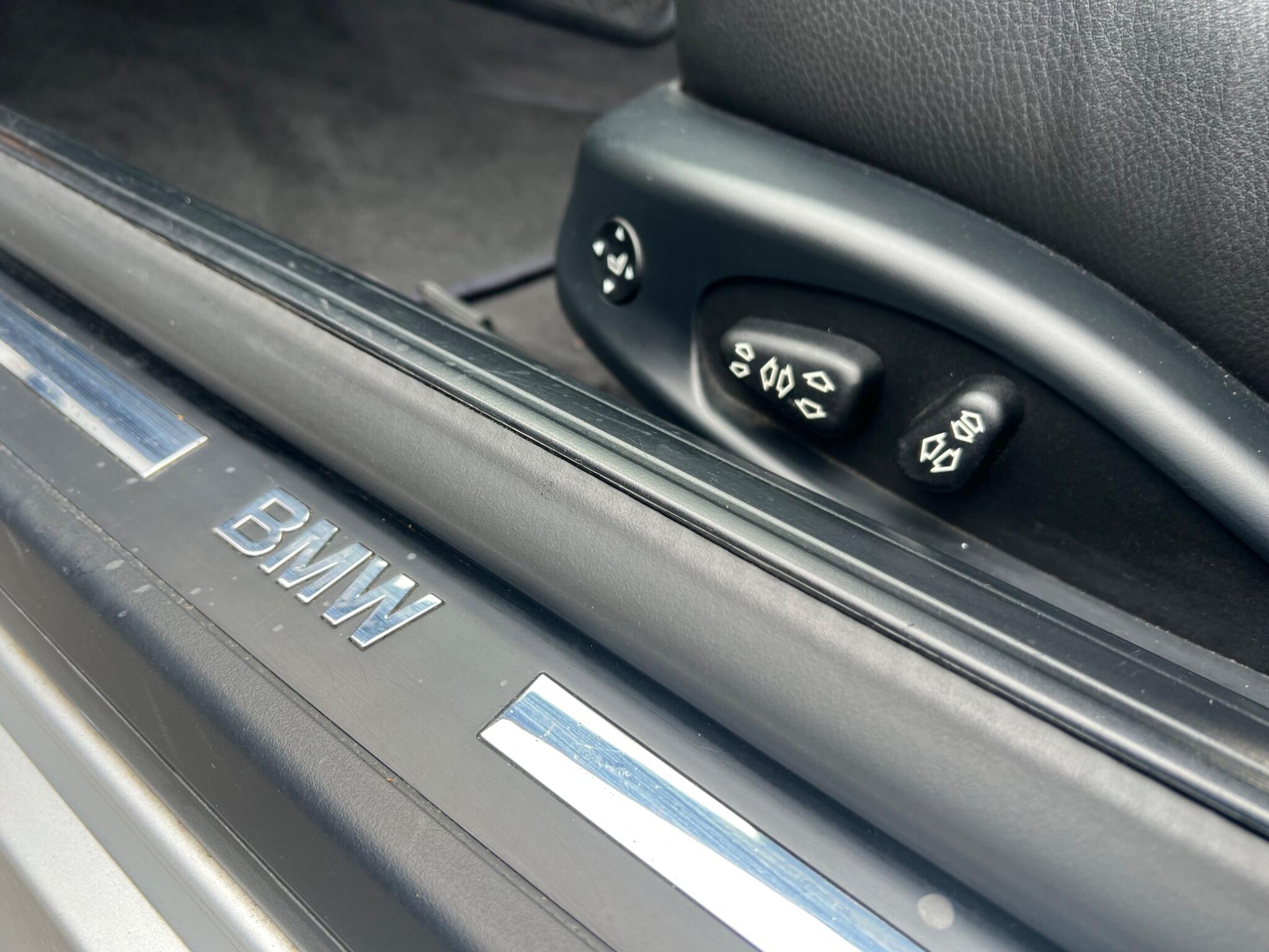 BMW 6 Series view 26