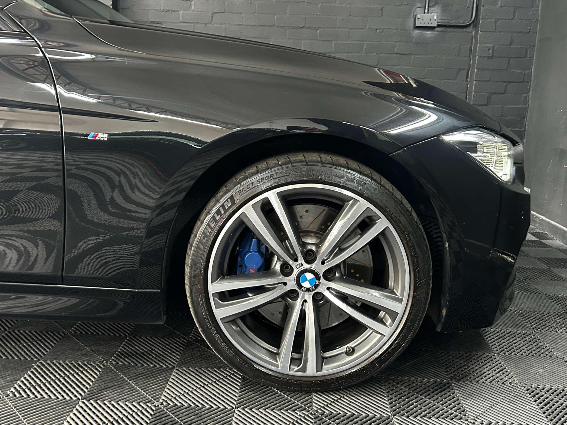 BMW 3 Series view 27