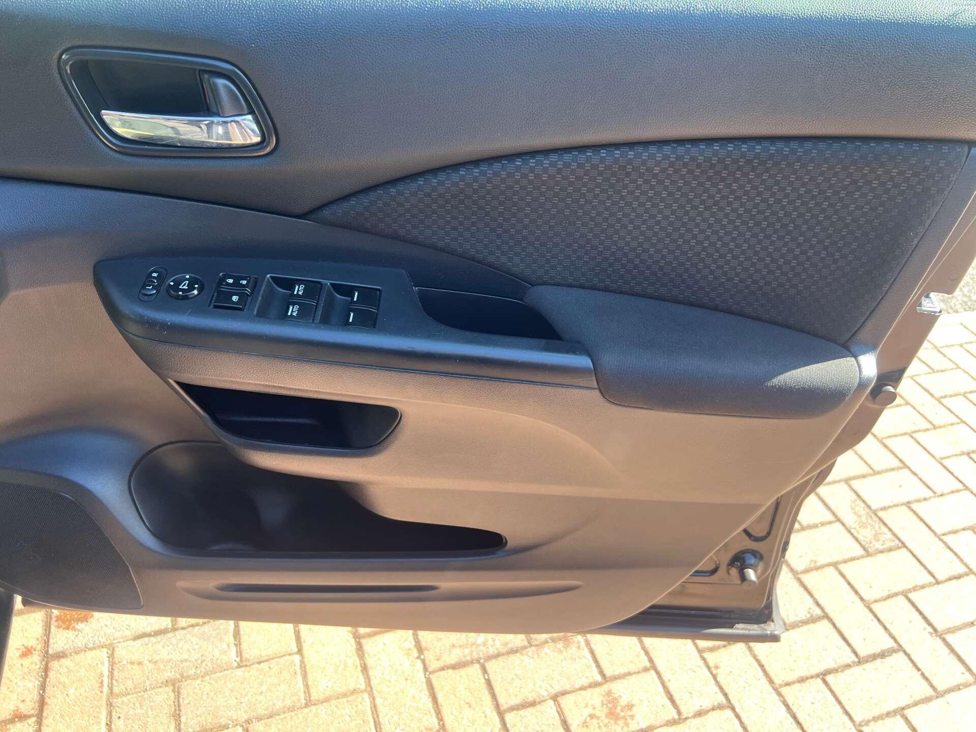 Honda CR-V view 45