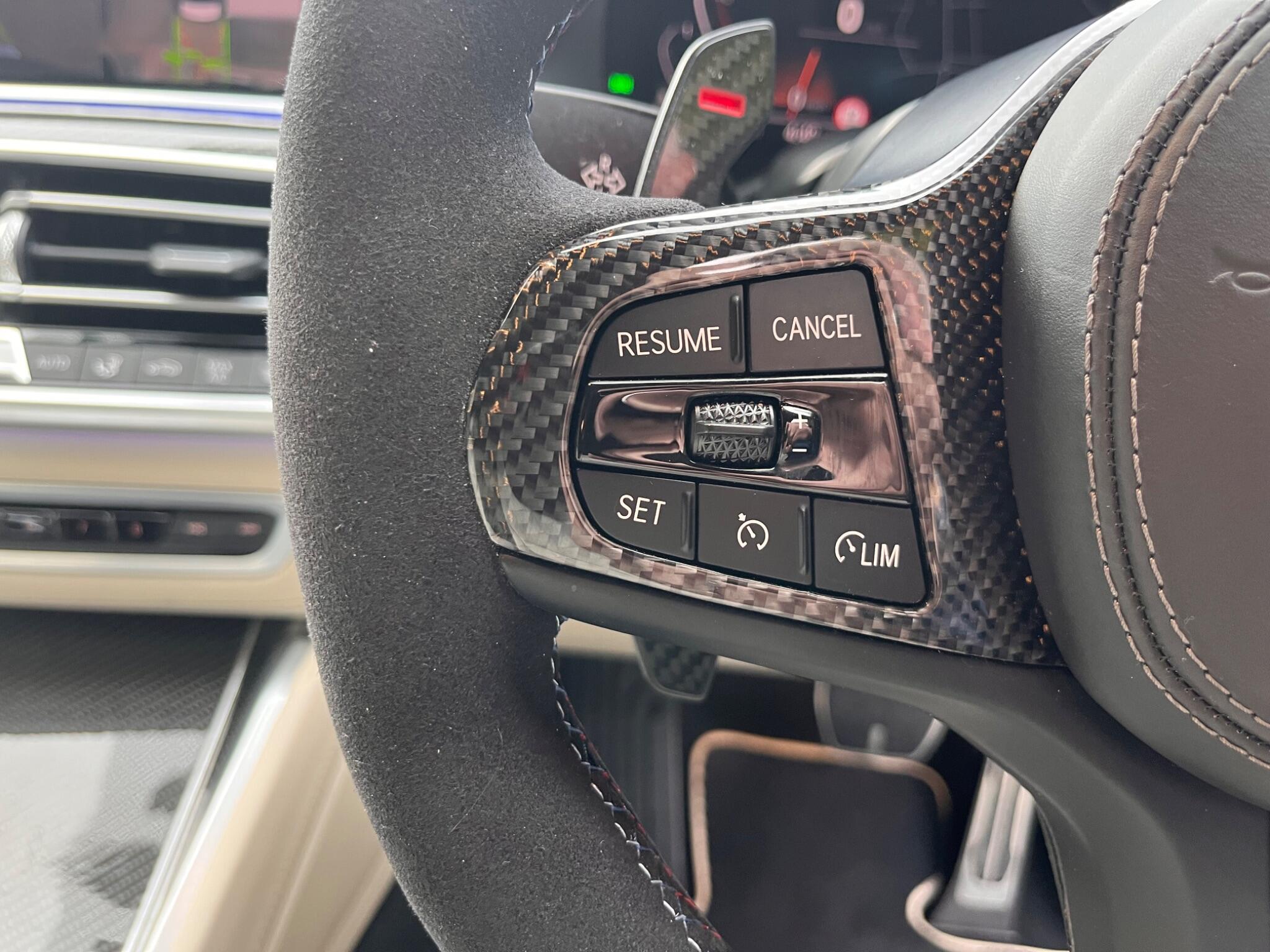 BMW X6 view 42