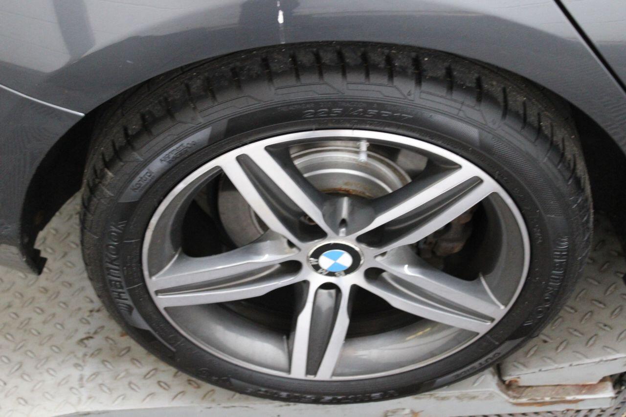 BMW 1 Series view 8