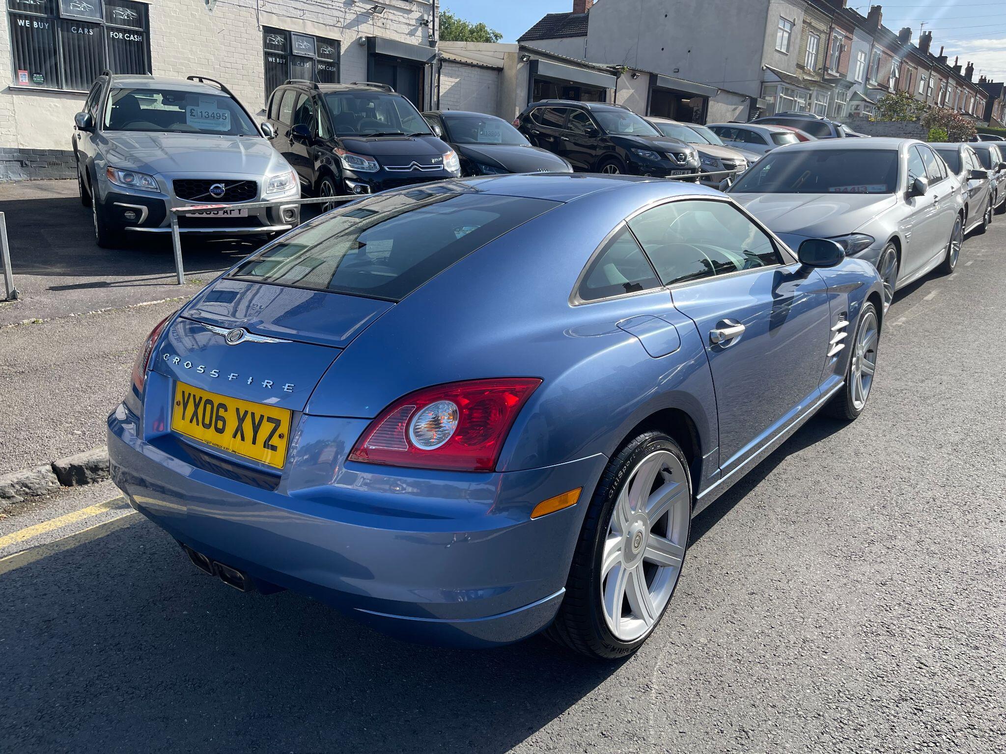 Chrysler Crossfire view 9