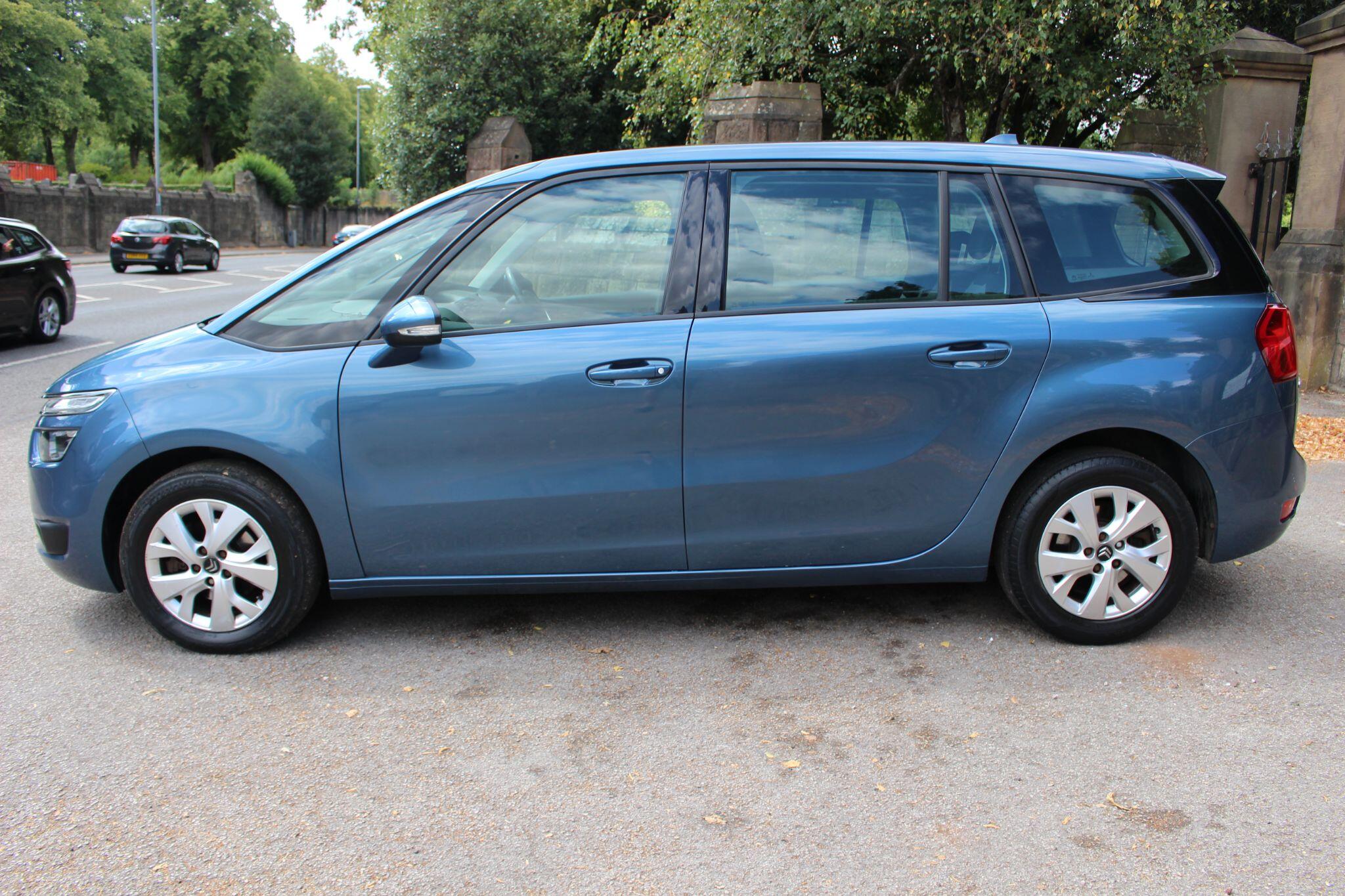 Citroen Grand C4 Picasso view 6