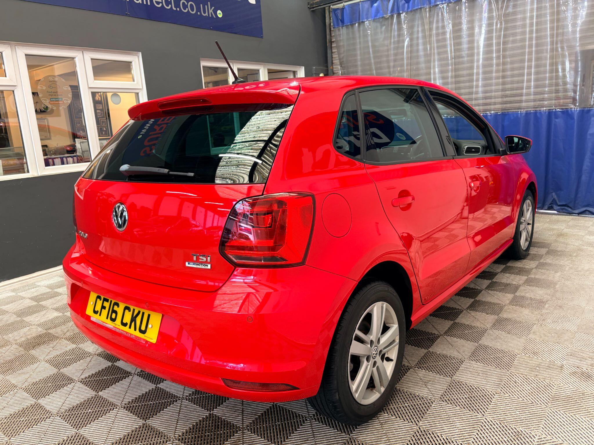 Volkswagen Polo view 3