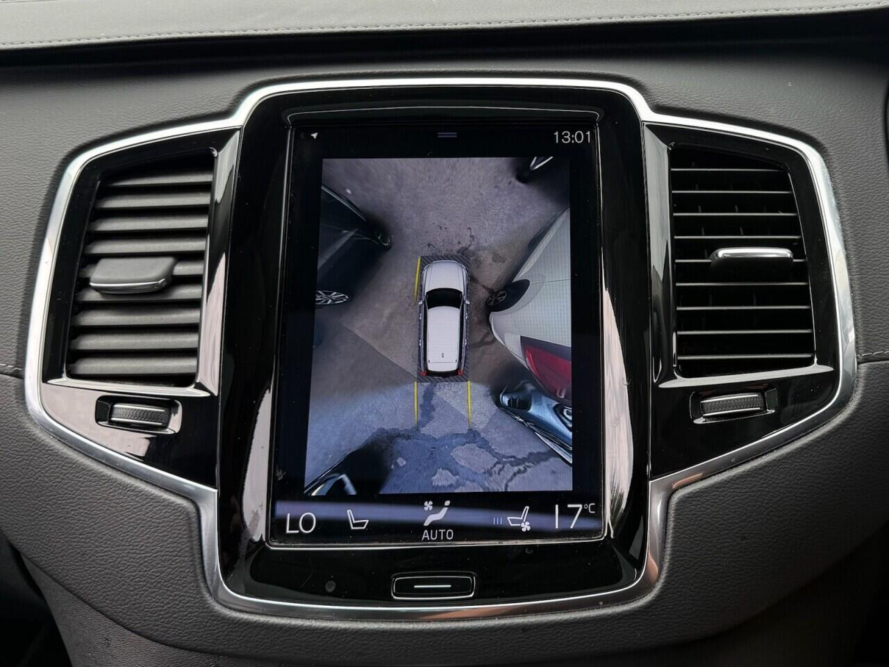 Volvo XC90 view 4