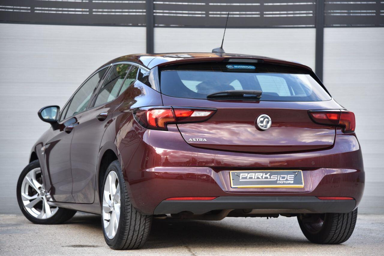 Vauxhall Astra view 3