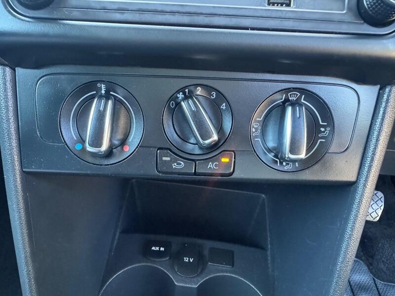 Volkswagen Polo view 25