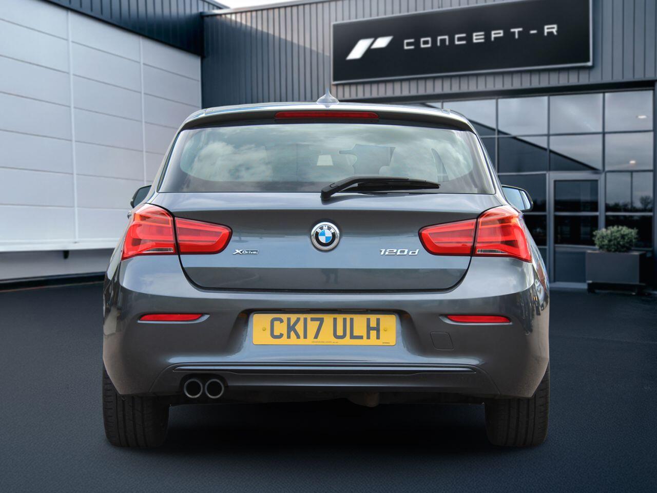 BMW 1 Series view 5
