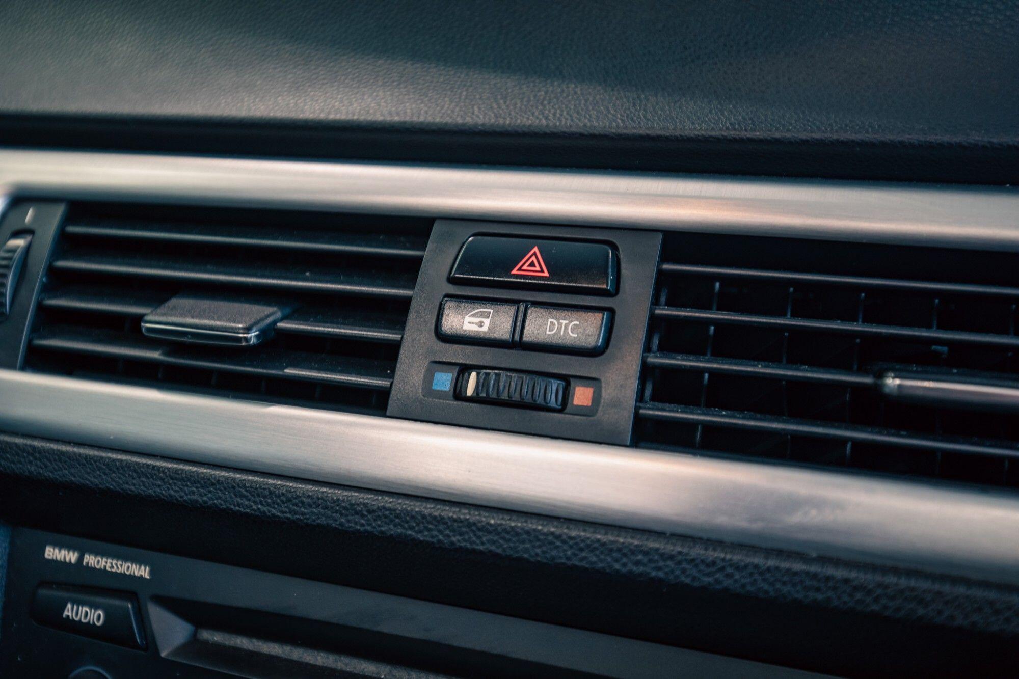 BMW 3 Series view 17