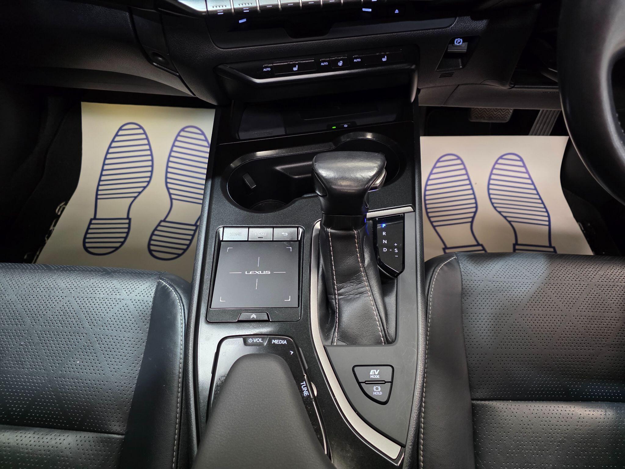 Lexus Ux view 11