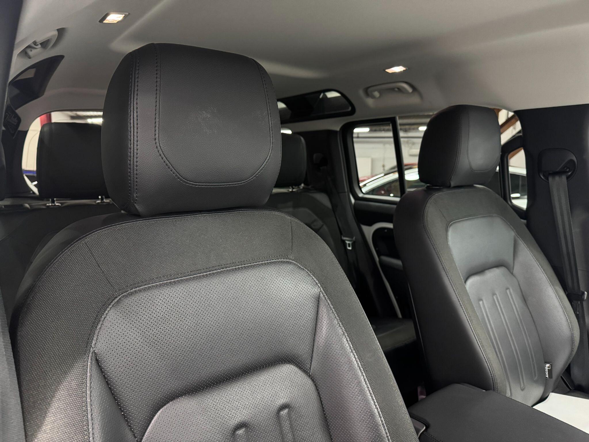 Land Rover Defender view 13