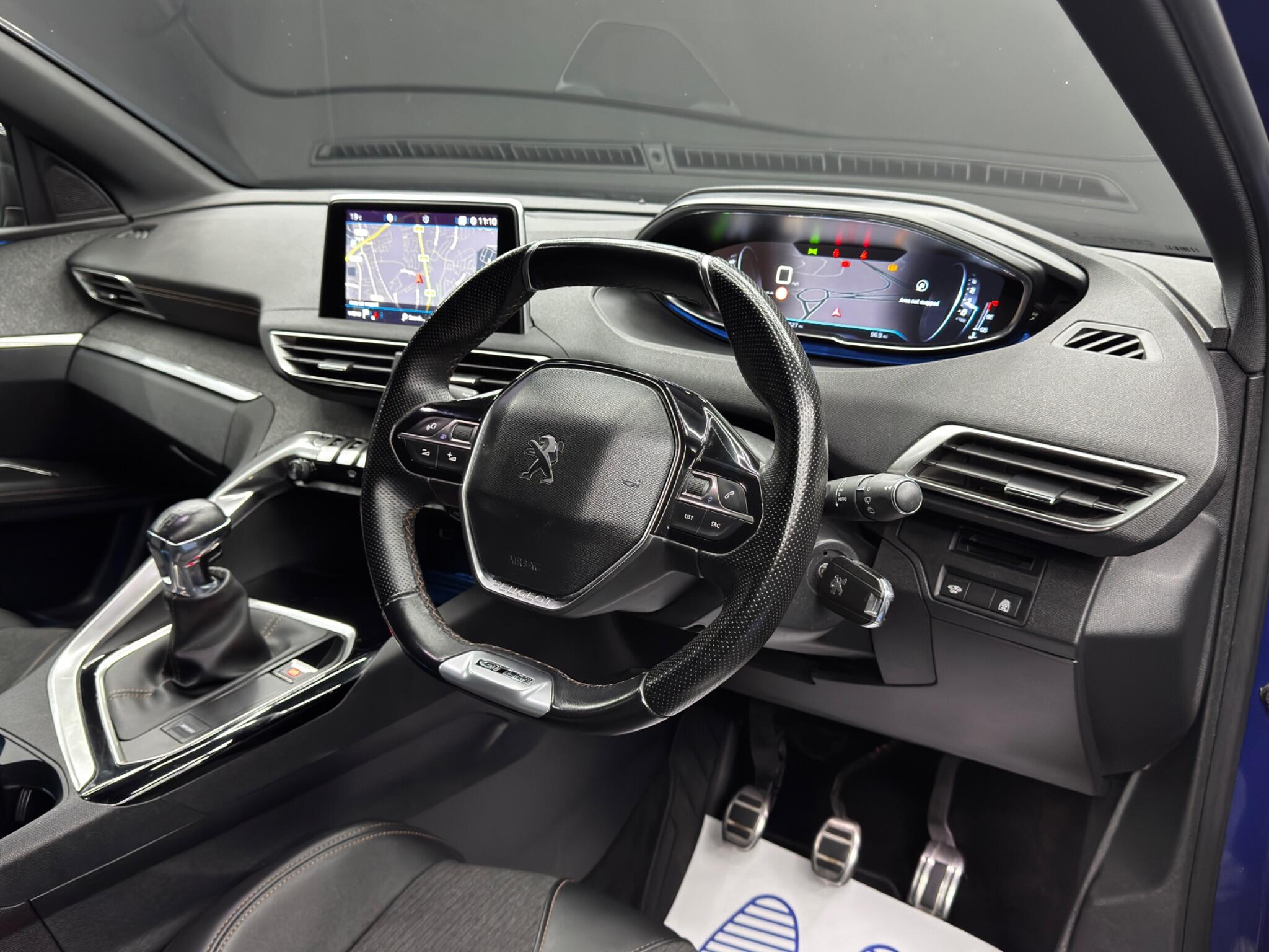 Peugeot 3008 view 9