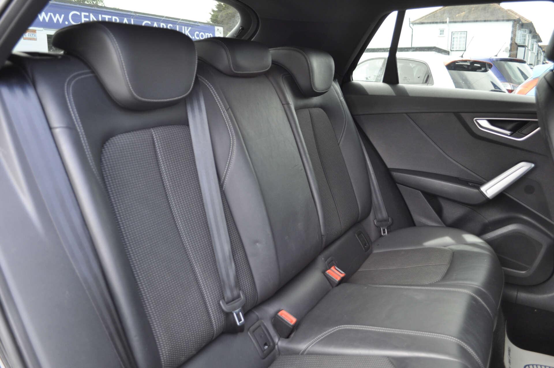 Audi Q2 view 9