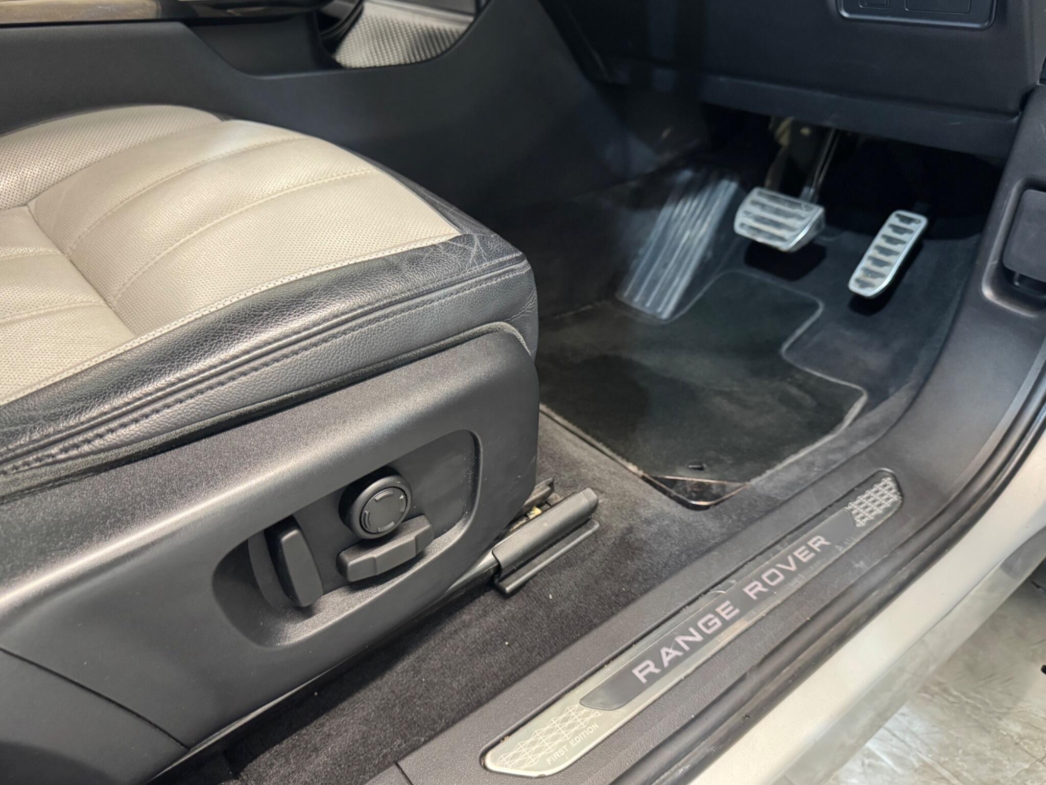 Land Rover Range Rover Evoque view 28