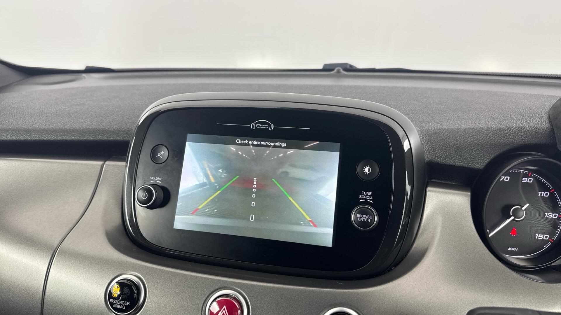Fiat 500X view 29