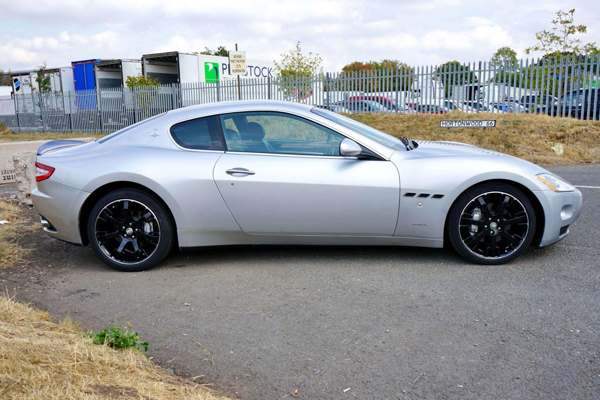 Maserati Granturismo view 5