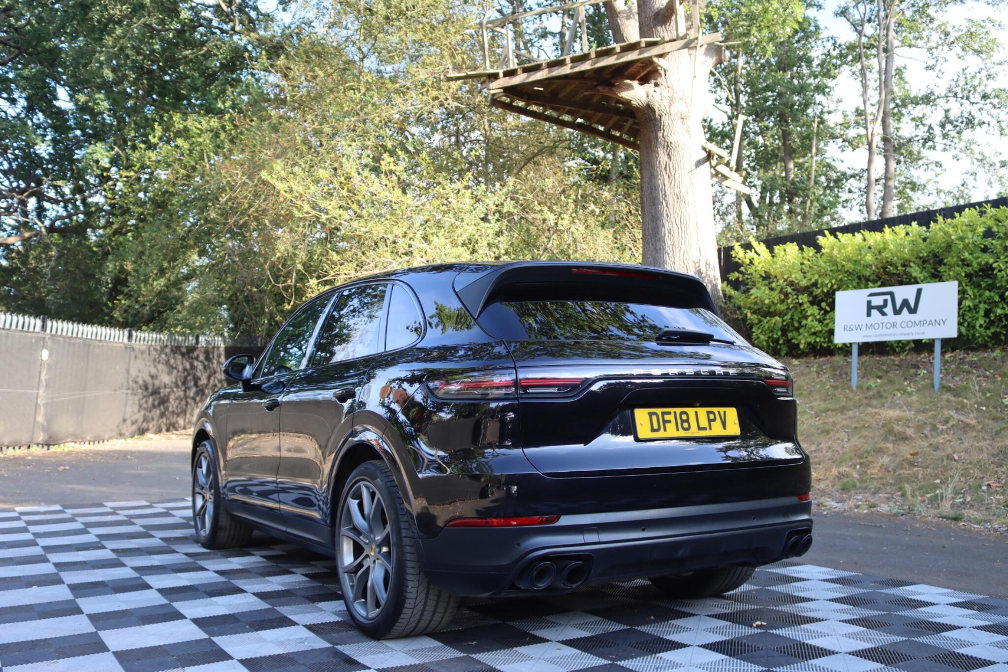 Porsche Cayenne view 17