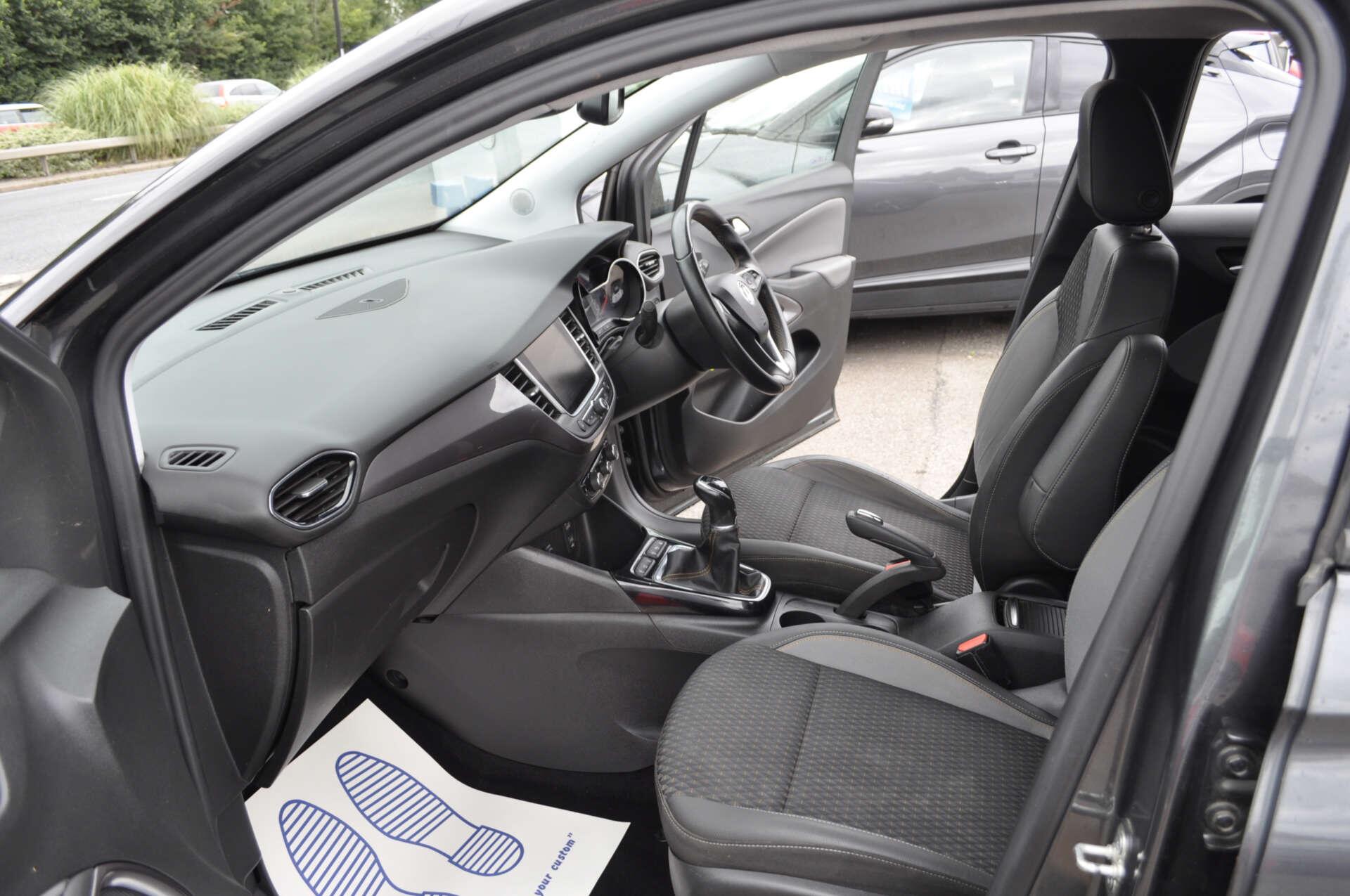 Vauxhall Crossland X view 18