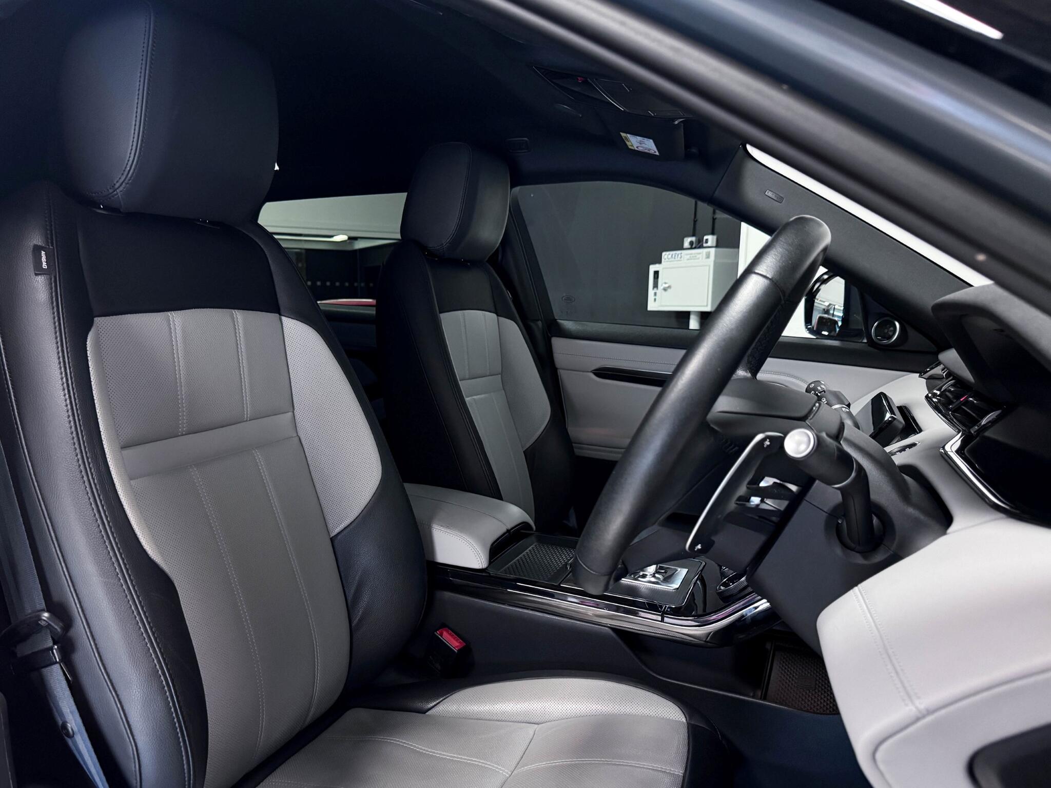 Land Rover Range Rover Evoque view 29