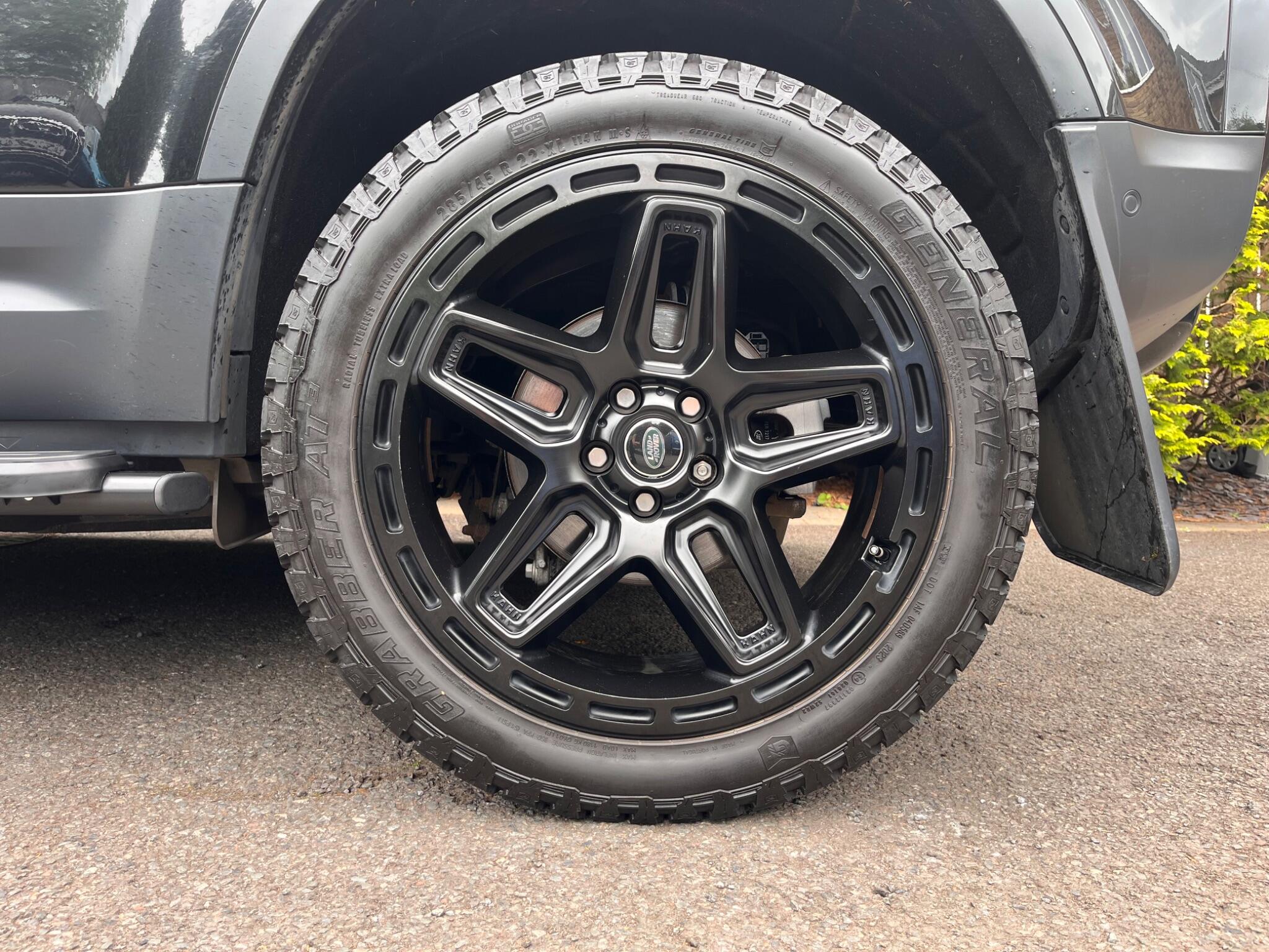 Land Rover Defender view 46