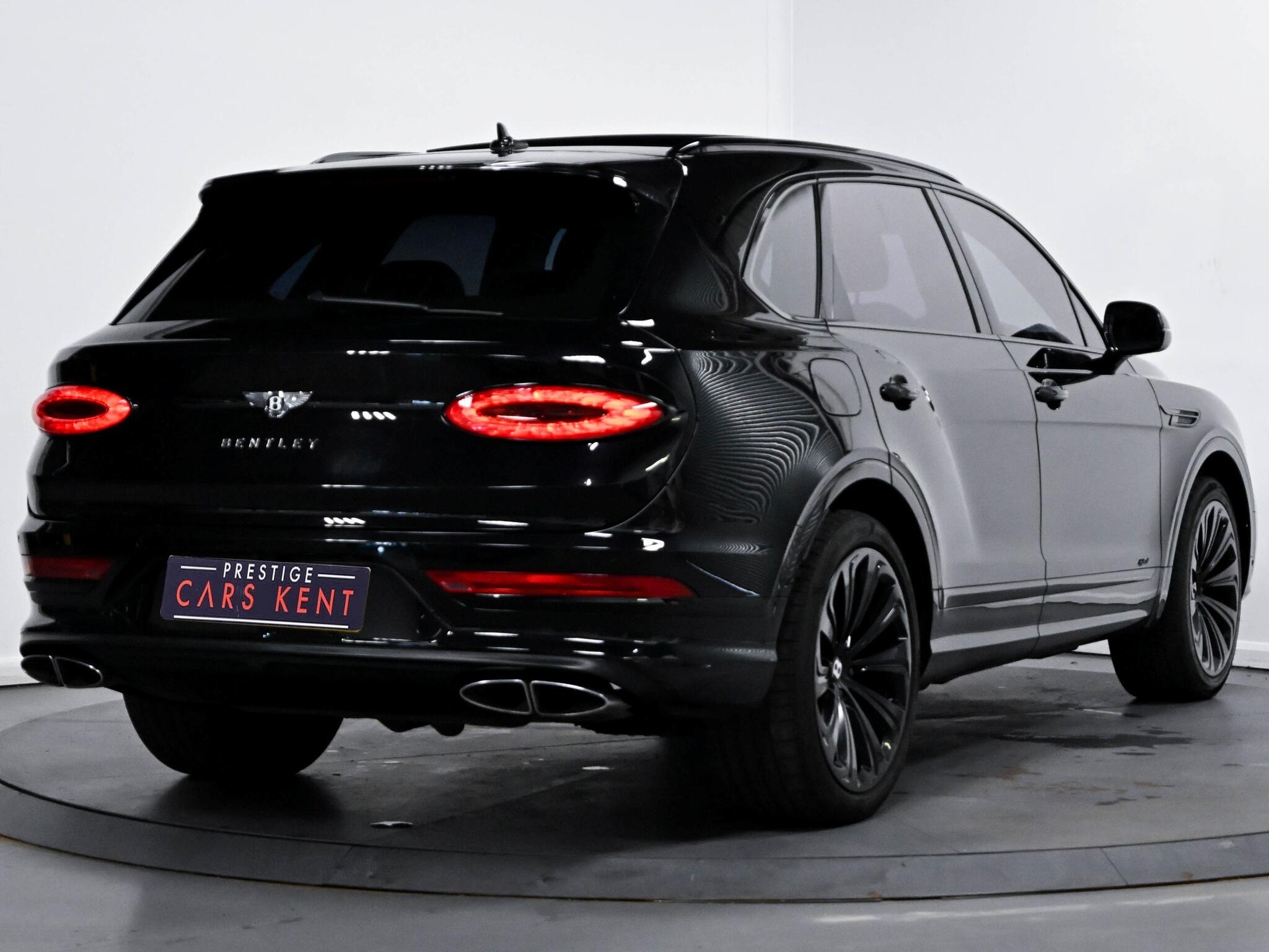 Bentley Bentayga view 23