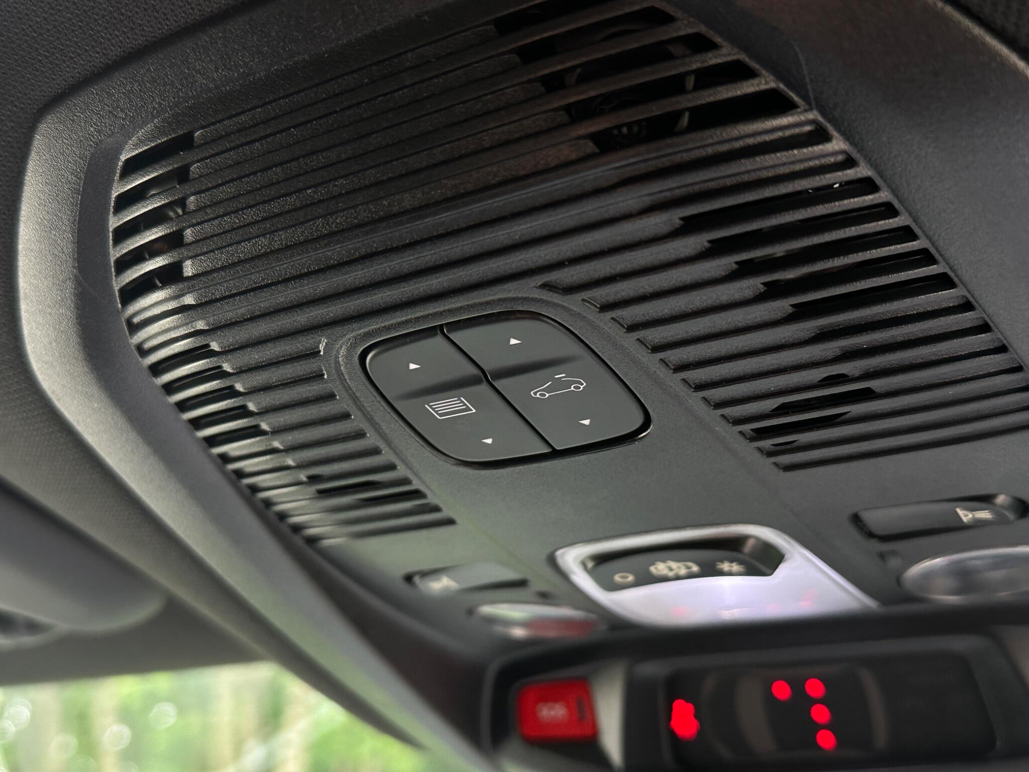 Peugeot 3008 view 19