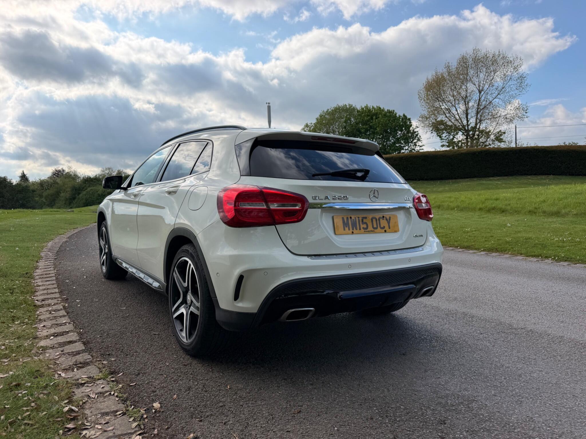 Mercedes-Benz Gla view 31