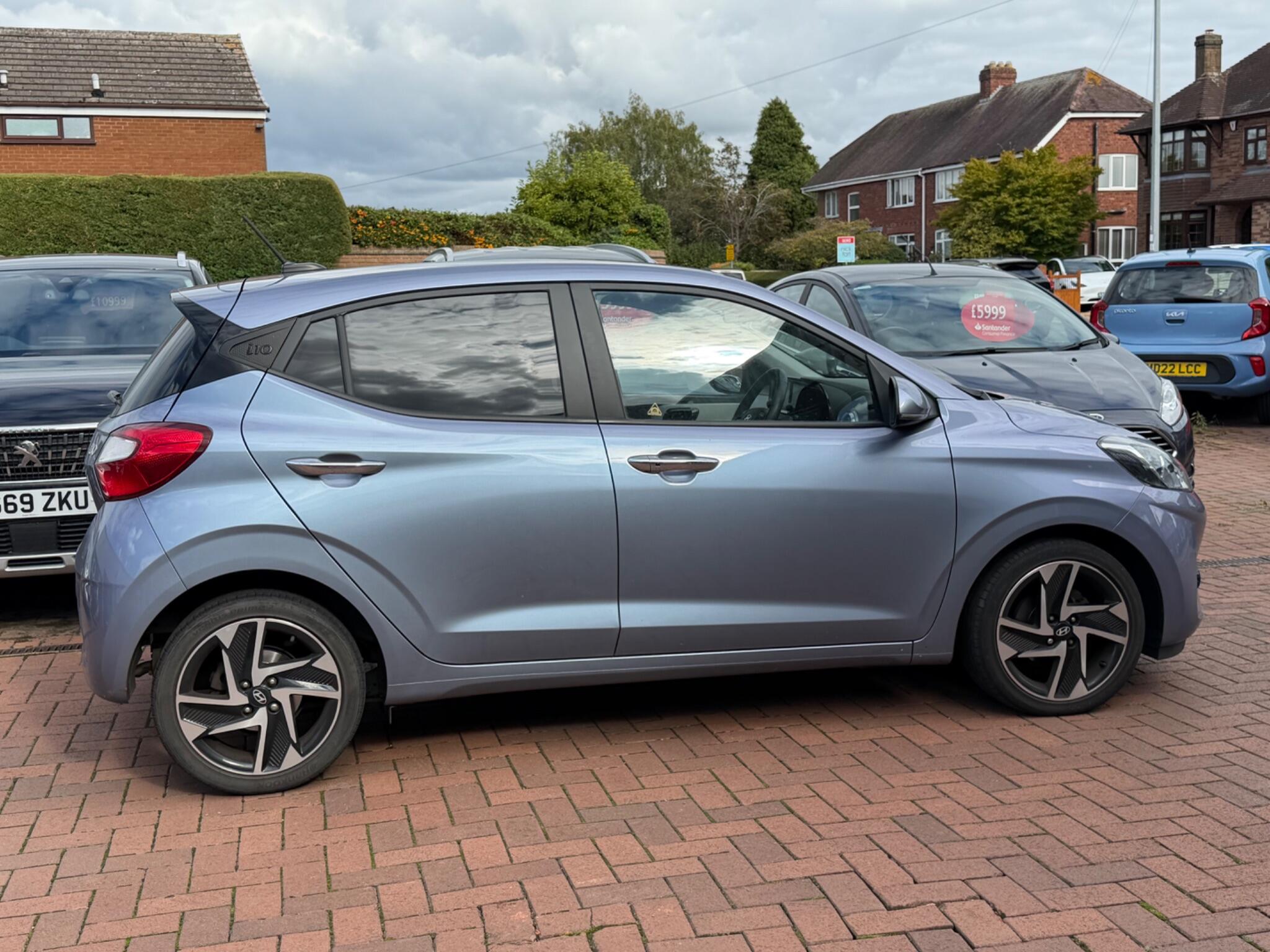 Hyundai i10 view 21