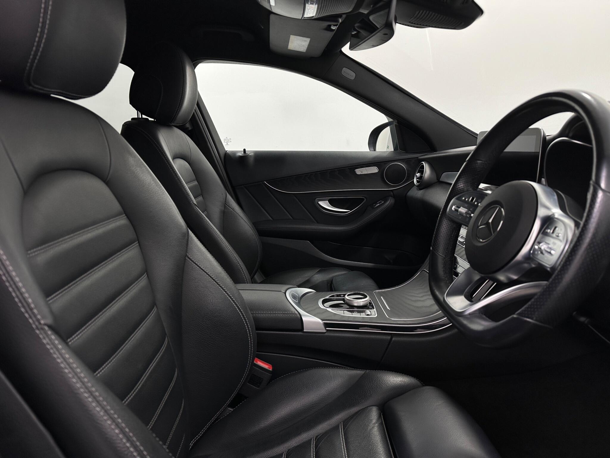 Mercedes-Benz C-Class view 34