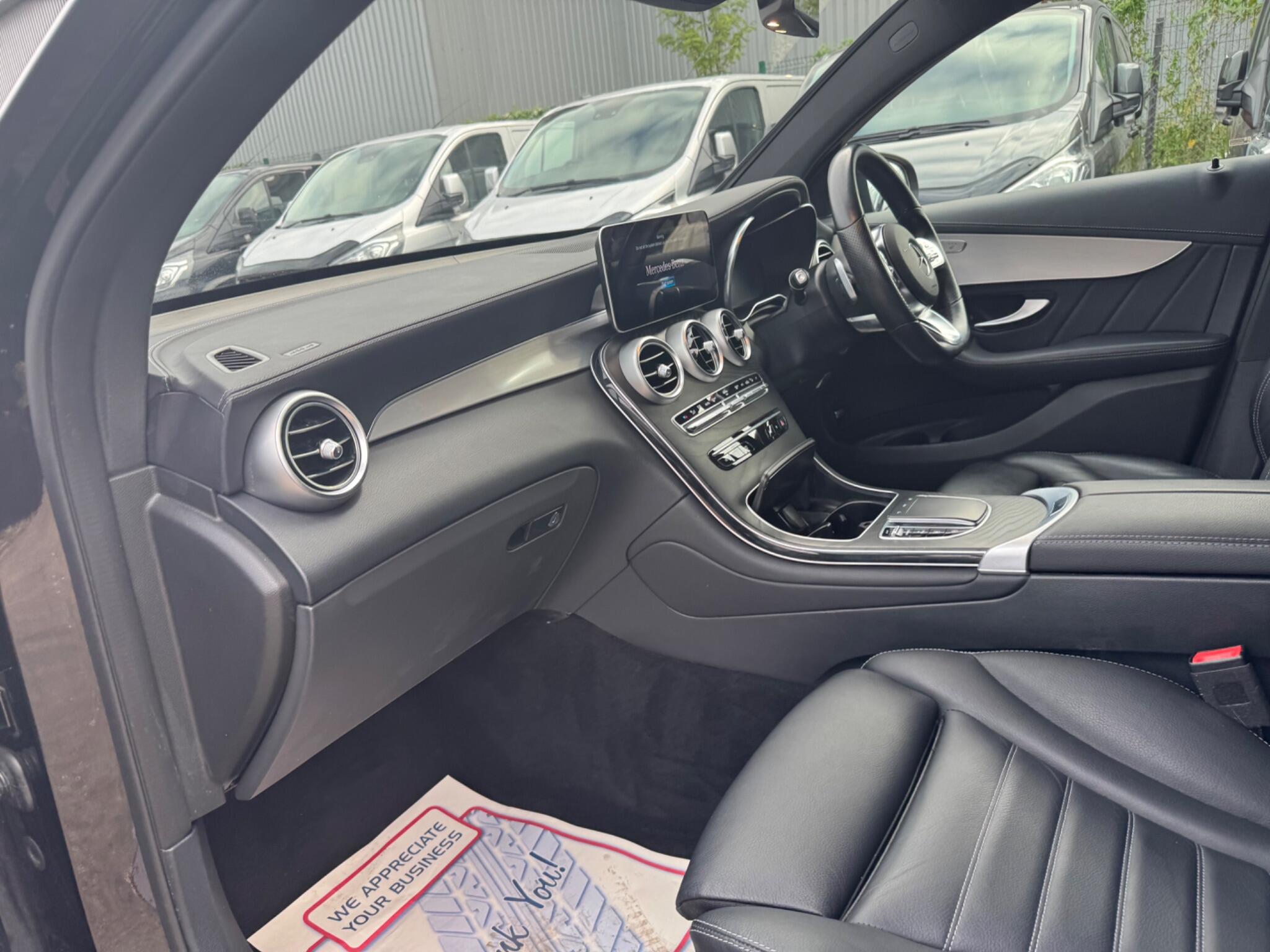 Mercedes-Benz GLC view 12