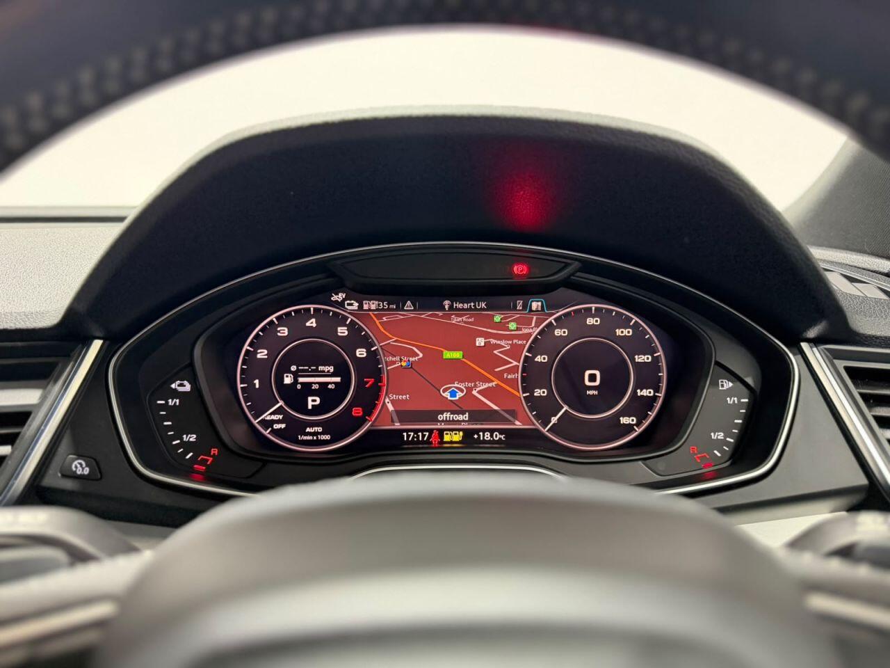 Audi Q5 view 16