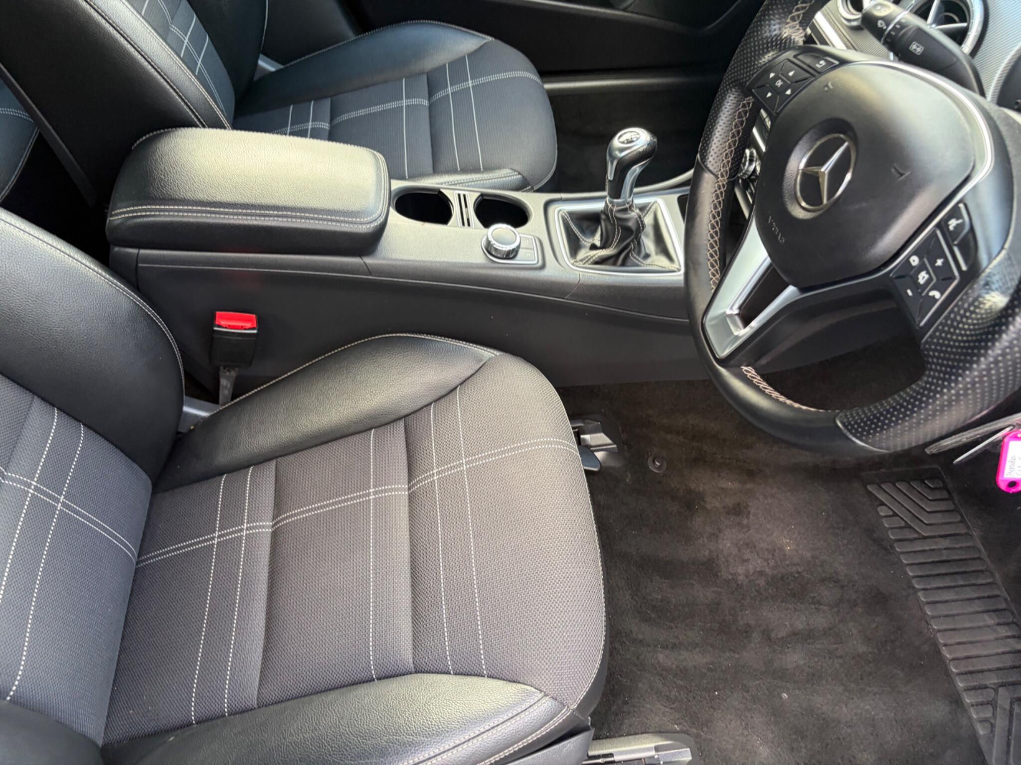 Mercedes-Benz Cla view 34
