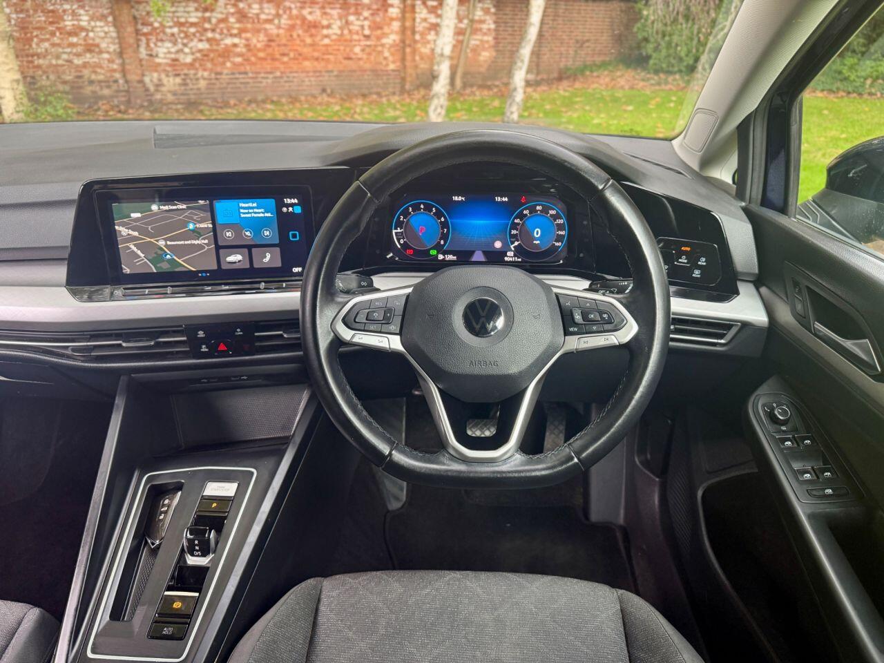 Volkswagen Golf view 14