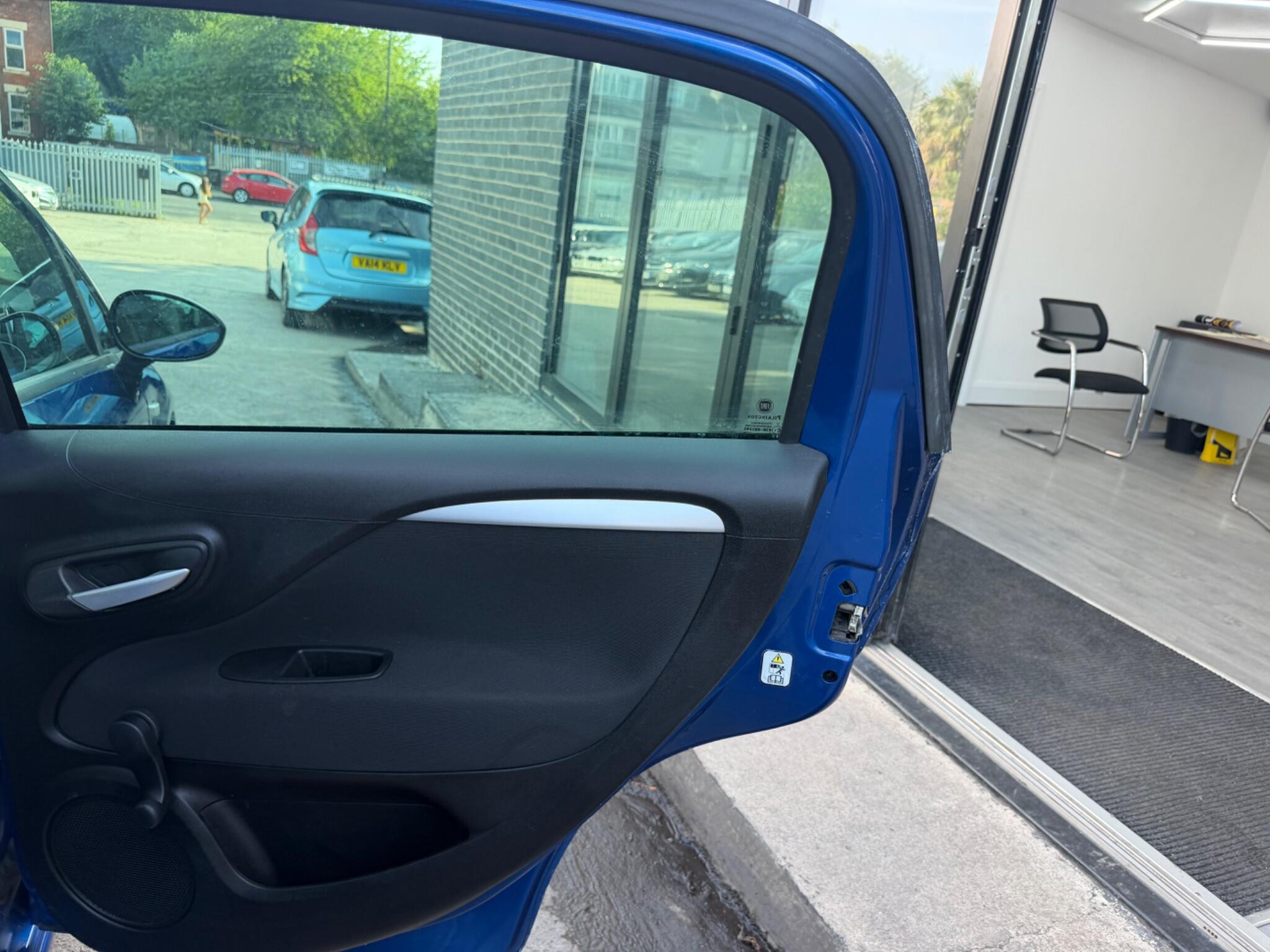 Fiat Punto view 19