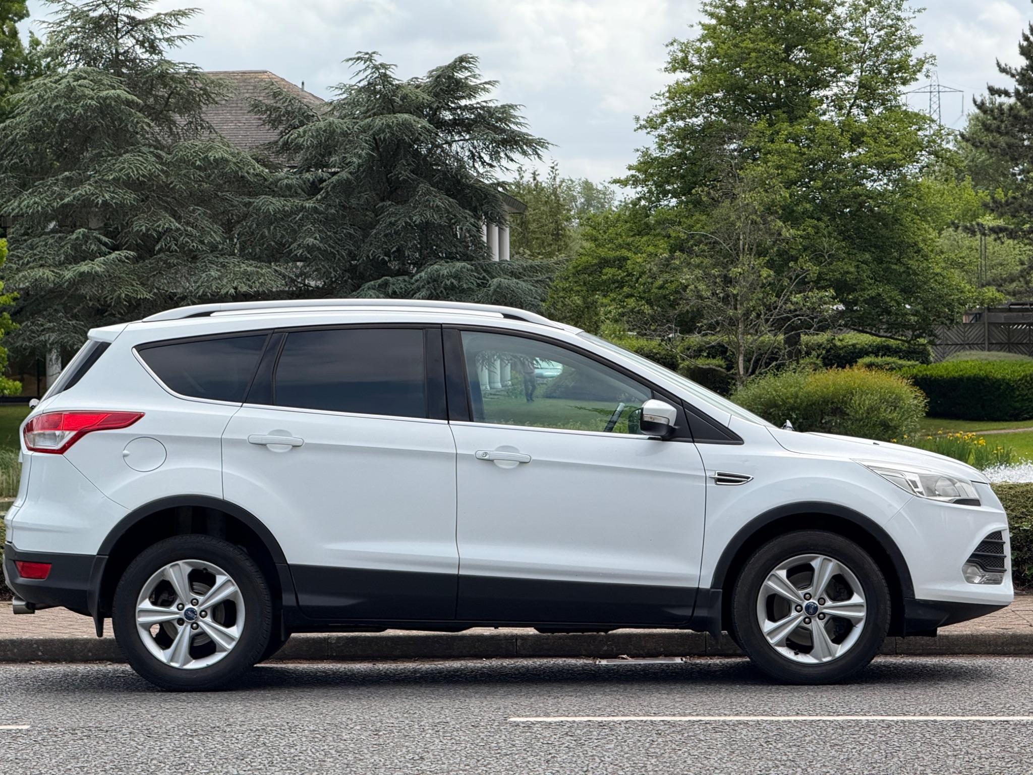 2014 Ford Kuga 2.0 TDCi Zetec AWD Euro 5 5dr • 87,800 miles image 7