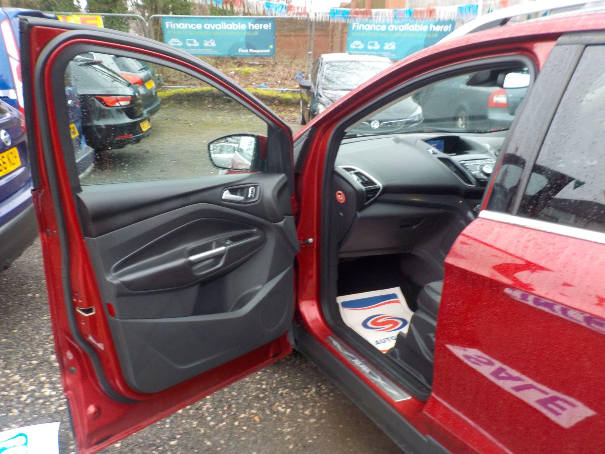 Ford Kuga 1.5T EcoBoost Titanium 2WD Euro 6 (s/s) 5dr