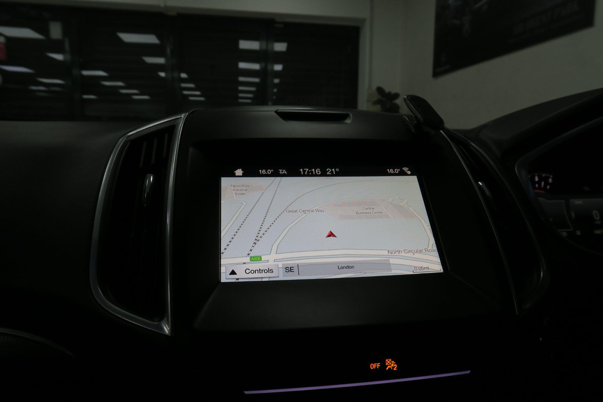 Ford Edge view 14