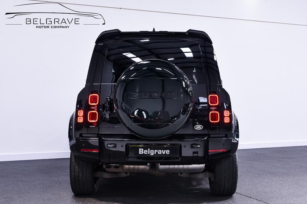 Land Rover Defender view 6