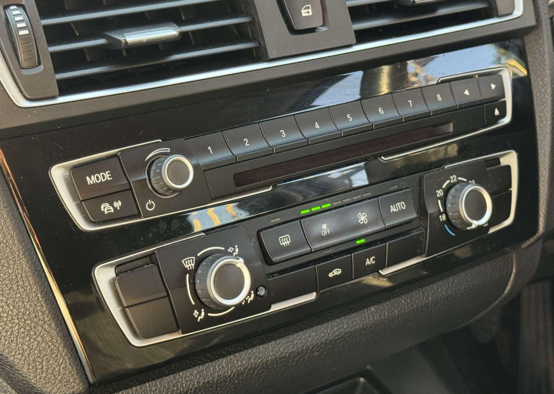 BMW 1 Series view 15