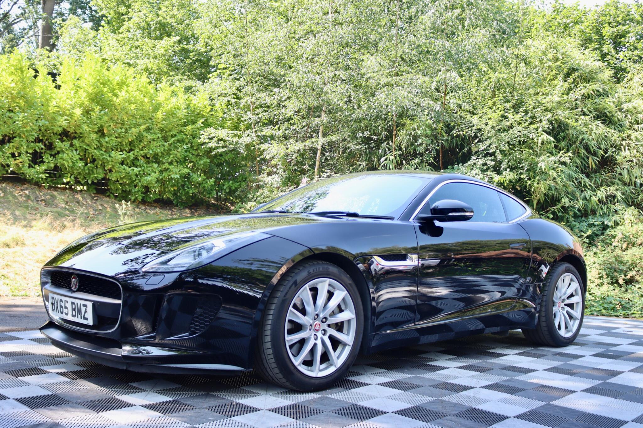 Jaguar F-Type view 9