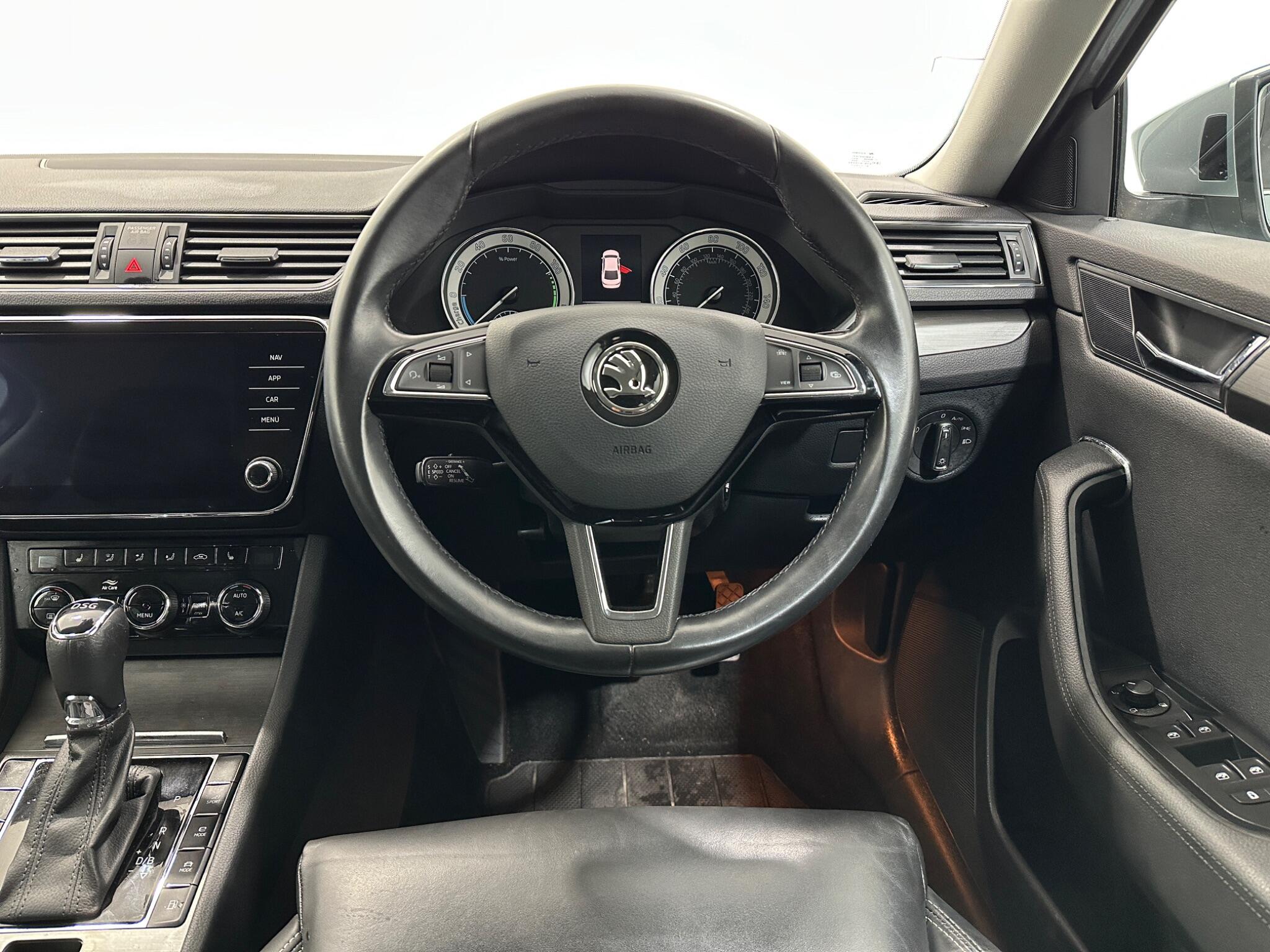 Skoda Superb view 13