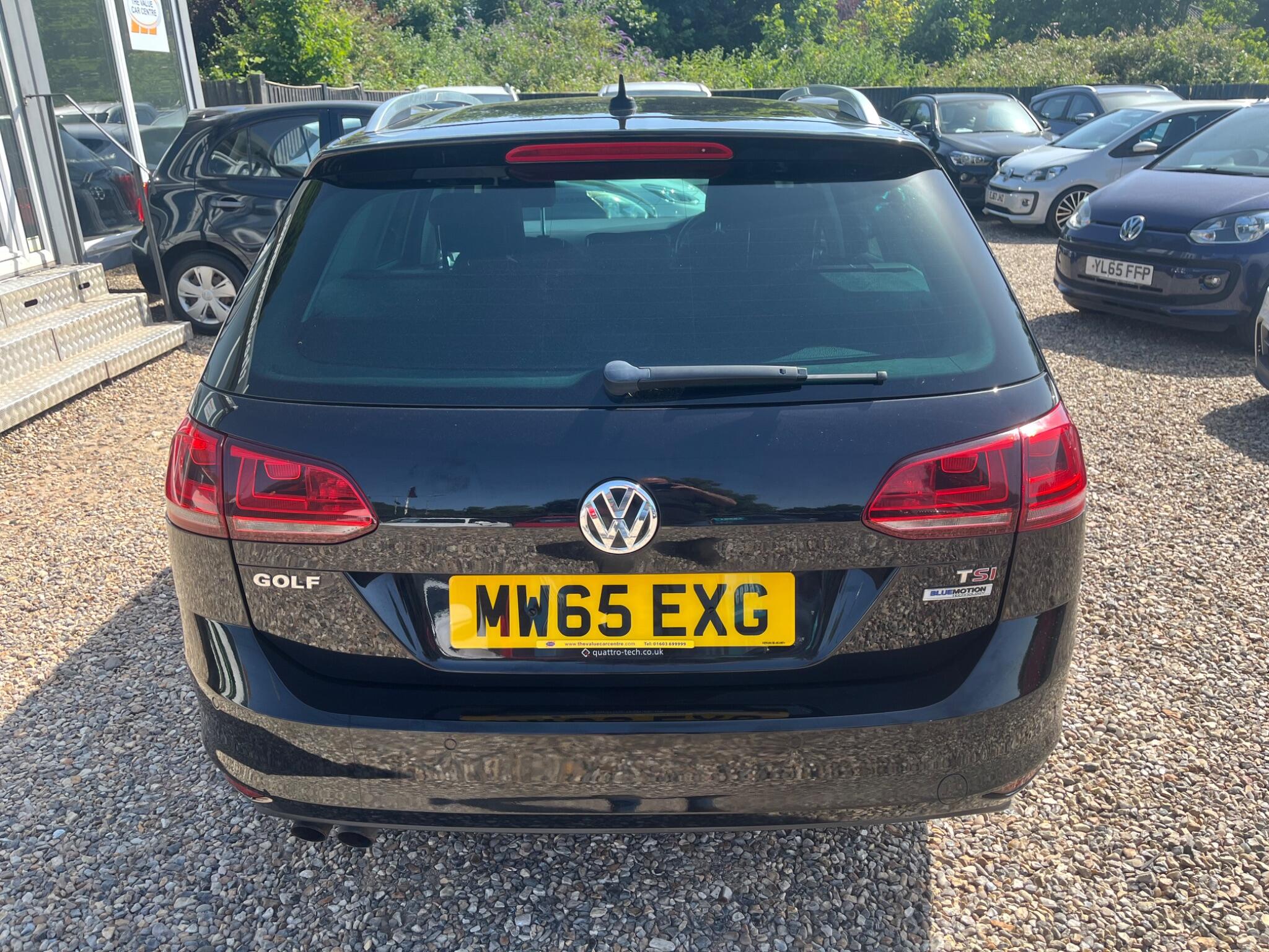 Volkswagen Golf view 5