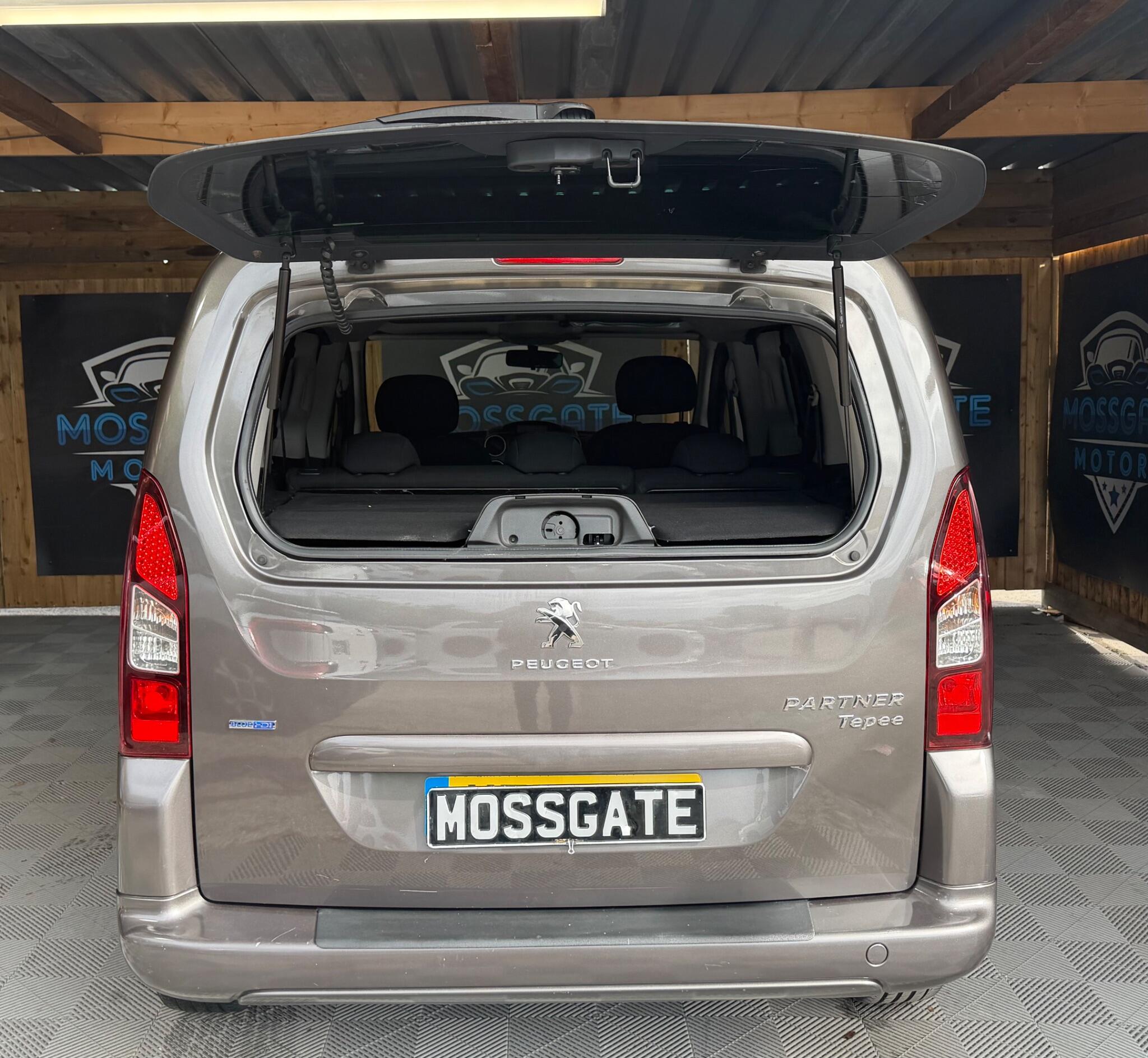 Peugeot Partner Tepee view 9