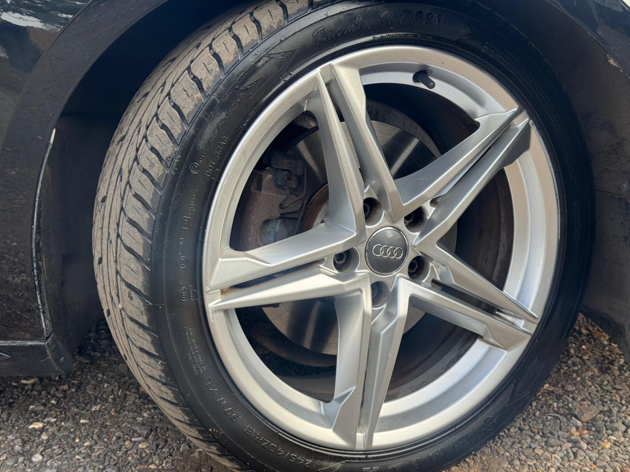 Audi A4 view 43